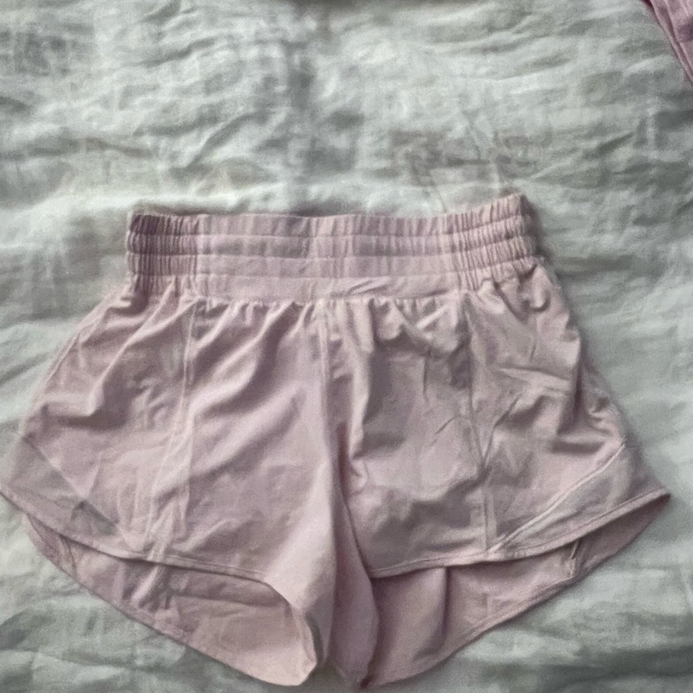 Lululemon strawberry milkshake hotty hot shorts 2.5” inseam and size 6